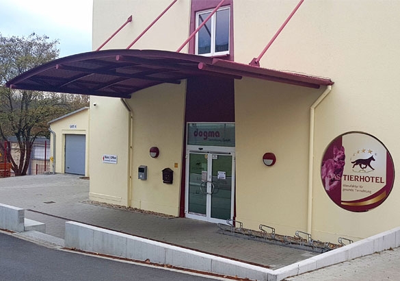 Der Eingang unseres BARF Ladens - Wir freuen uns auf Ihren Besuch! BARF Laden Eingang